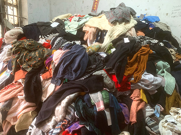 毛衣回收現(xiàn)場(chǎng)